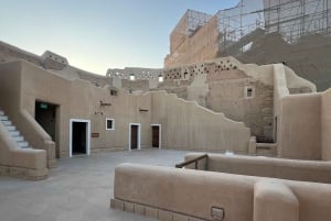 Riyadh: Masmak Fort, Souq AlZal, and Murabba Palace Tour