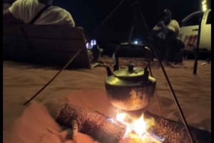 Riyad : excursion d'une nuit dans le désert avec chameaux, quads et dîner