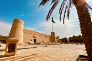Riyadh: Private Highlights Day Tour mit Top VIP Behandlung