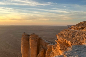 Provincia di Riyadh: tour al tramonto con cena al Confine del Mondo