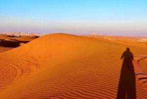 Rijad: czerwony piasek: jazda na ATV po wydmach, jazda na wielbłądzie i sandboarding