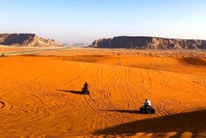 Rijad: czerwony piasek: jazda na ATV po wydmach, jazda na wielbłądzie i sandboarding