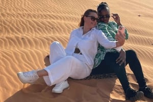 Riyadh: Kamelridning i de røde sandklitter, quadbike- og sandboardingeventyr