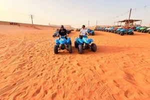 Riyadh: Tur til de røde sandklitter med quadbike og kameltur