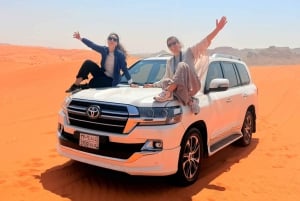 Riyadh: Tur til de røde sandklitter med quadbike og kameltur