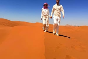 Riyad : excursion dans les dunes de sable rouge avec quad et balade à dos de chameau