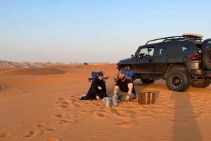 Riyadh: Kamelridning i de røde sandklitter, quadbike- og sandboardingeventyr