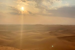 Riad: Punaisen hiekkan safari ja leiri