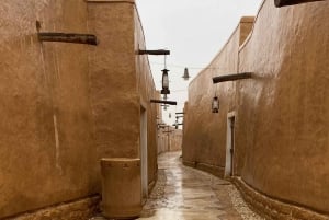 Riad: VIP City Tour illallisella ja hotellin nouto: VIP City Tour with Dinner and hotel pickup