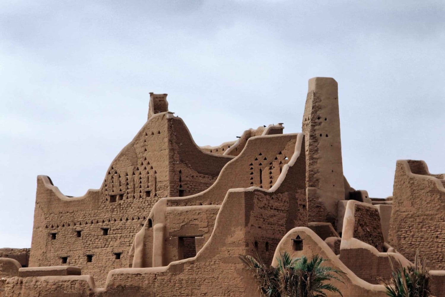 Эр-Рияд: VIP-экскурсия по городу и ужин с саудовской кухней