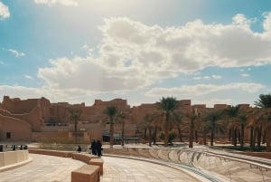 Эр-Рияд: VIP-экскурсия по городу и ужин с саудовской кухней