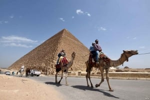 Sharm El Sheikh: Dagsudflugt til Kairo med pyramider og frokost