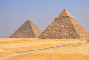 Sharm El Sheikh: Dagstur til Kairo med pyramider og lunsj