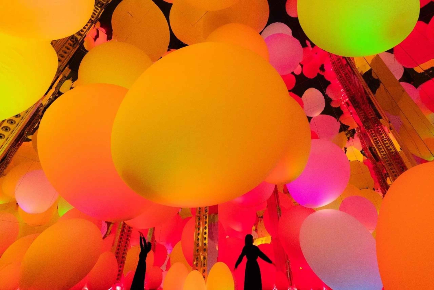 Step Into a Borderless World at teamLab Borderless Jeddah