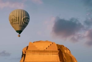 AlUla: Sunrise Hot Air Balloon Flight