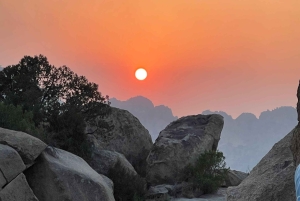 Taif: Al-Shafa Mountains Hike with Sunset & Dinner