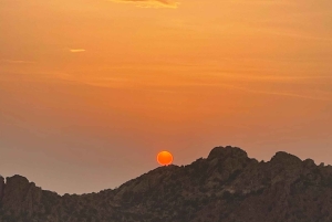 Taif: Al-Shafa Mountains Hike with Sunset & Dinner