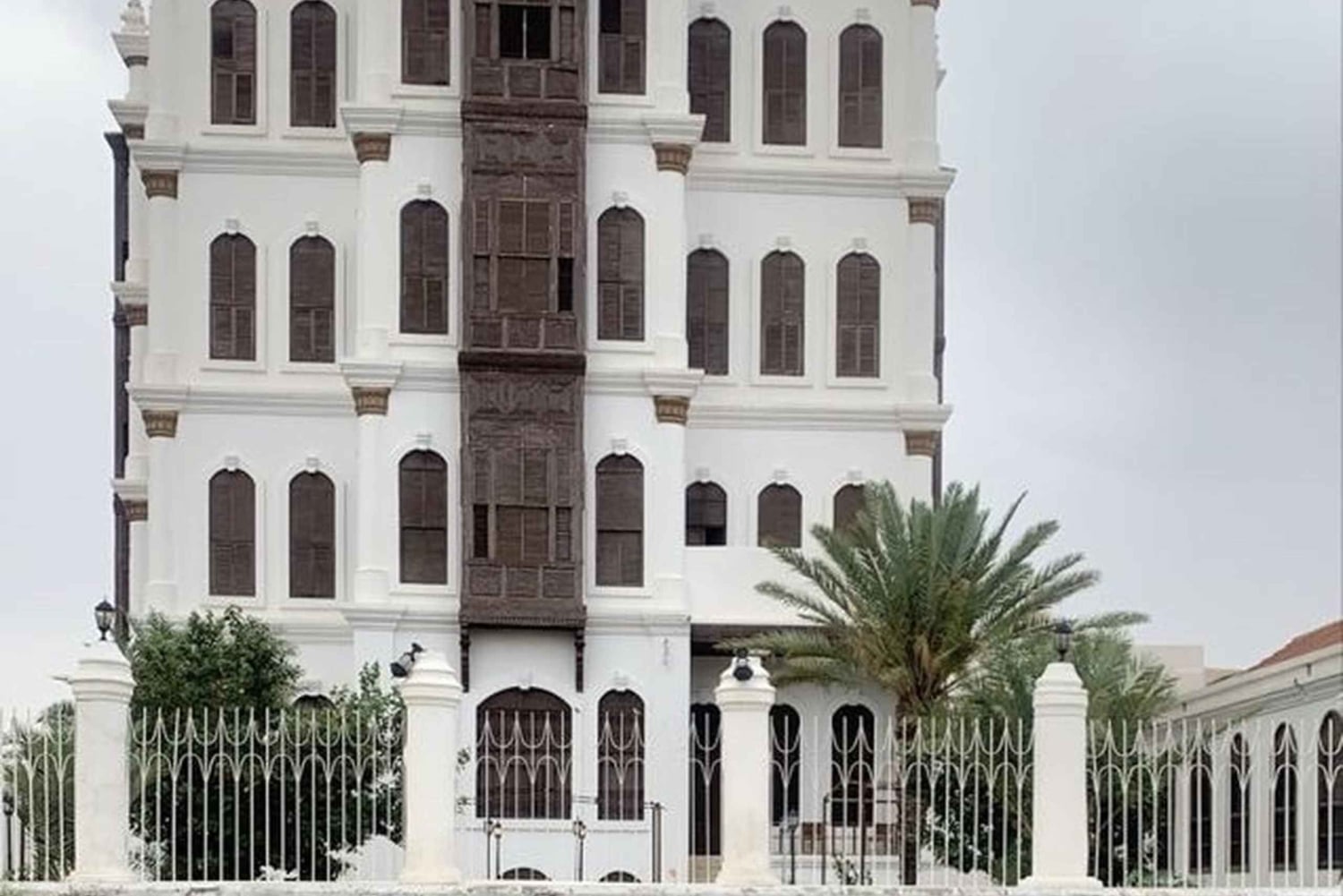 タイフ旧市街ツアーと伝統的なスーク体験をお楽しみください