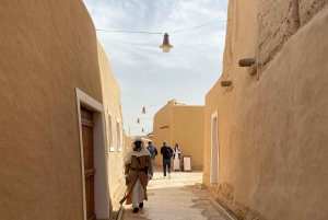 Visita VIP a Riad con comida de la cocina saudí y servicio de recogida del hotel