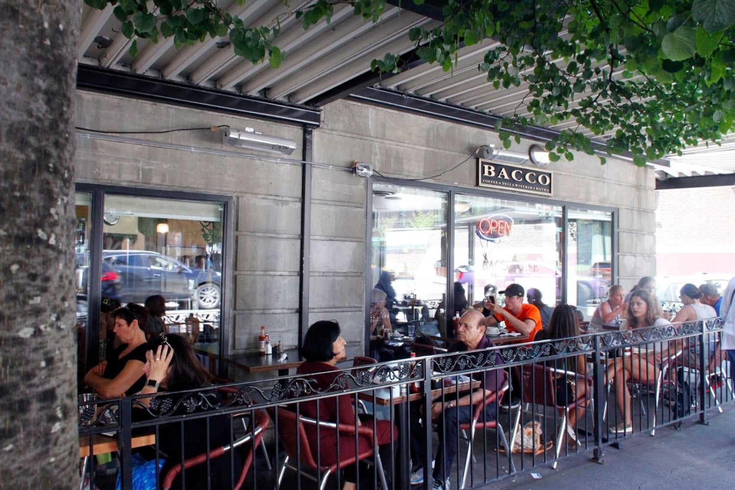 Bacco Cafe