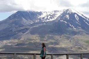 From Seattle: Mount Saint Helens Monument Private Day Trip