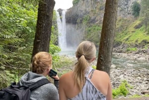 From Seattle: Snoqualmie Falls and Wineries Tour w/ Transfer