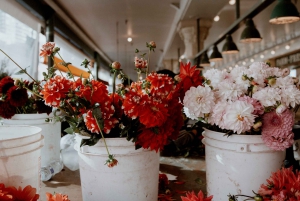 Seattle: Early-Bird Tasting Tour of Pike Place Market