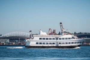 Seattle: Harbor Cruise with Live Narration