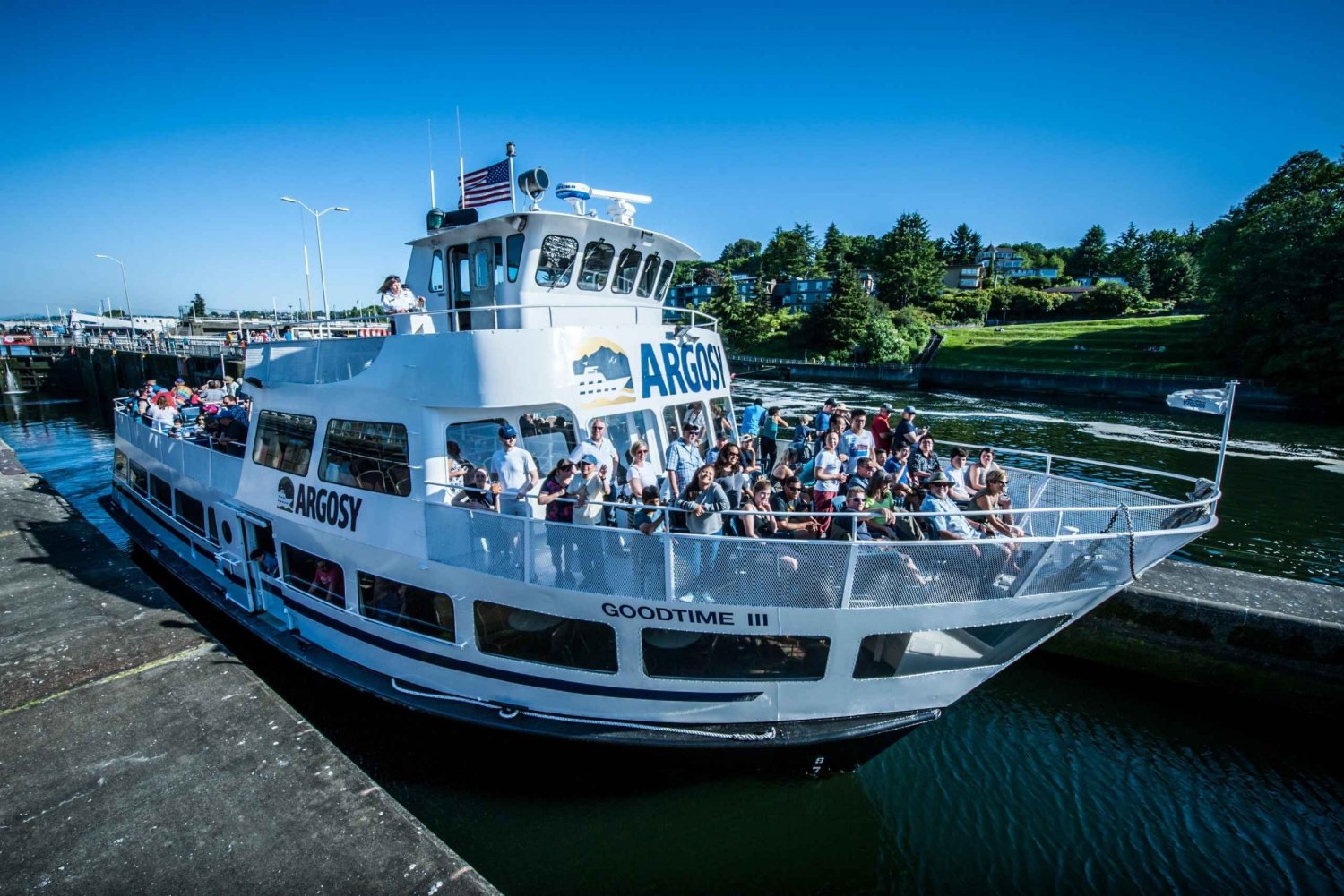 Seattle: Locks Cruise with Live Narration