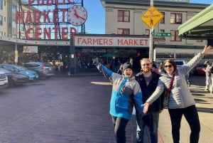 Seattle: Pike Place Market Tasting Tour with Art & Music