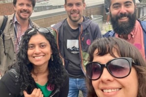 Seattle: Pike Place Market Tasting Tour with Art & Music