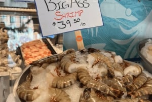 Seattle: Premier Seafood Walking Tour with Market Visit