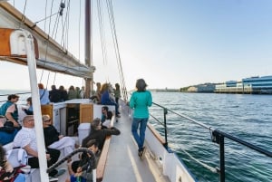 Seattle: Tall Sailboat Sunset Harbor Cruise