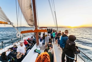 Seattle: Tall Sailboat Sunset Harbor Cruise