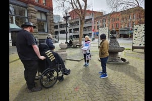 Six Women - A Historical Walking Tour