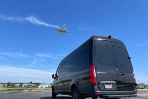 Vancouver: Airport (YVR) to Seattle Airport Private Shuttle