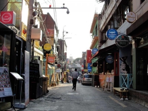 Itaewon, back alley behind Hamilton Hotel