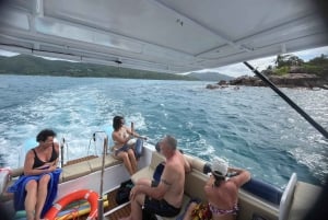 Anse Major : visite privée d'une jounée avec plongée avec tuba, randonnée et barbecue