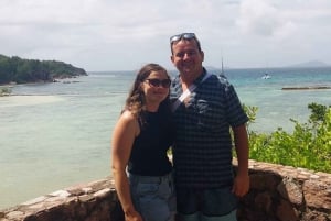 Кузен Курьез и Сен-Пьер и барбекю на обед