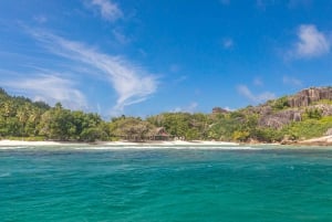 Praslin: crucero de día completo a las islas Sister y Coco y barbacoa criolla