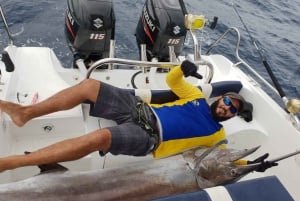 Puolen päivän kalastus, Praslin, Seychellit.