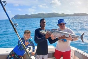 Puolen päivän kalastus, Praslin, Seychellit.