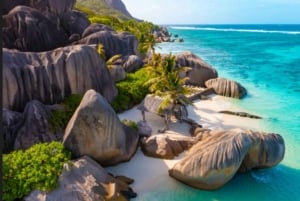 Noleggio barca privata di lusso a Praslin, Seychelles, con barbecue.