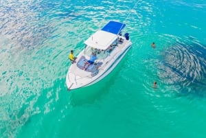 Noleggio barca privata di lusso a Praslin, Seychelles, con barbecue.