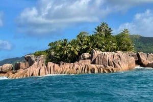 Praslin: Curieuse and St. Pierre Island Excursion