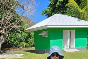 Praslin: Curieuse & St. Pierre -päiväretki veneellä ja grillillä