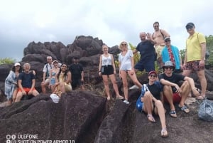 Praslin: Curieuse StPierre Geführte Tour, BBQ & 2x Schnorcheln
