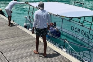 Seychellen: Private Tour im durchsichtigen Boot bei Sonnenuntergang