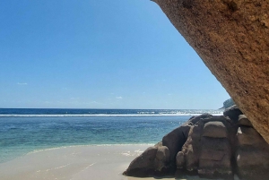 Besøk Mahe Seychellene på din måte. Victoria nasjonalpark strand