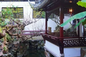 1-dags tur med mellomlanding i Shanghai